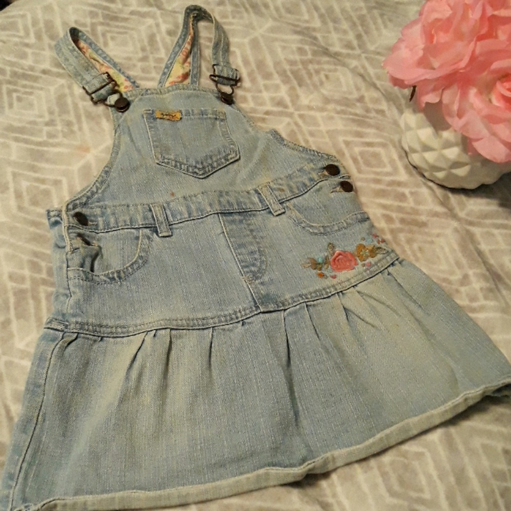 Vestido de mesclilla para niña